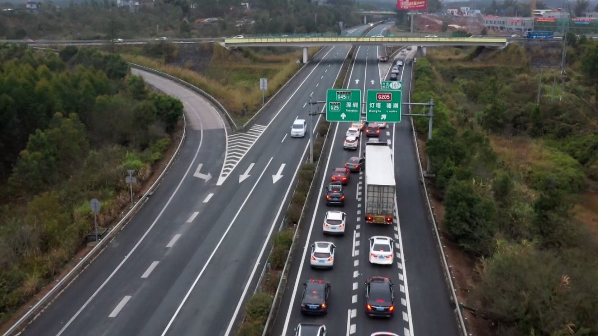 澳门特首贺一诚:横琴将向澳门看齐,尽量减少交费的问题